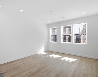 2554 N 12th Street - Photo Thumbnail 5