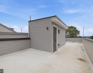 2216 N Franklin Street - Photo Thumbnail 13