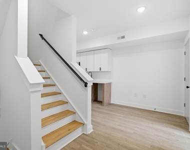 2216 N Franklin Street - Photo Thumbnail 1