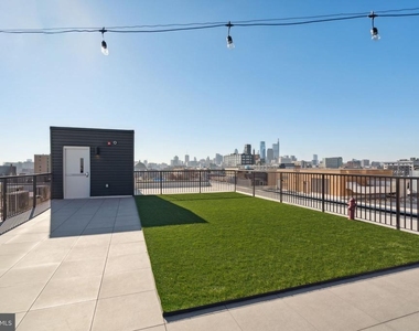 720 W Thompson Street - Photo Thumbnail 29