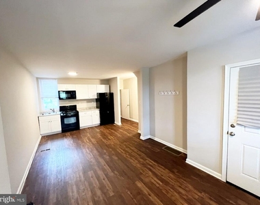 5815 Catharine Street - Photo Thumbnail 11