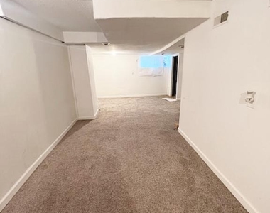 5815 Catharine Street - Photo Thumbnail 9