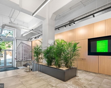 2200 Arch Street - Photo Thumbnail 3