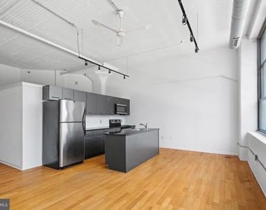 2200 Arch Street - Photo Thumbnail 12