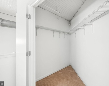 2200 Arch Street - Photo Thumbnail 15