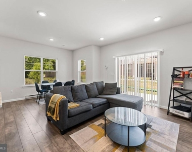 230 Honey Lane - Photo Thumbnail 5