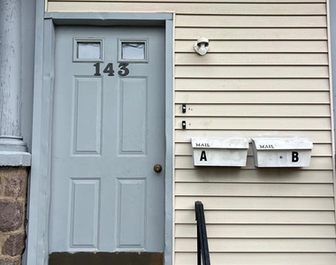 143 E Moreland Avenue - Photo Thumbnail 2