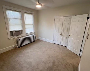 143 E Moreland Avenue - Photo Thumbnail 9