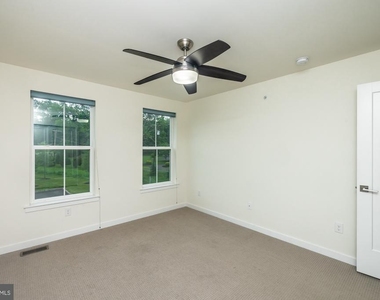 401 Wynstone Court - Photo Thumbnail 32