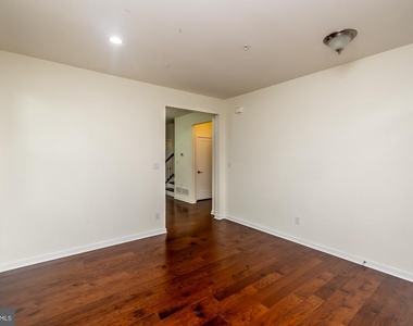 401 Wynstone Court - Photo Thumbnail 5