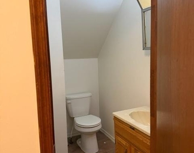 227 Gary Avenue - Photo Thumbnail 9