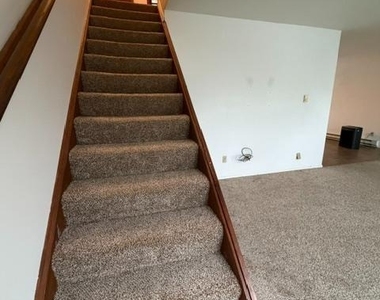 227 Gary Avenue - Photo Thumbnail 4