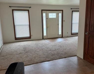 227 Gary Avenue - Photo Thumbnail 3