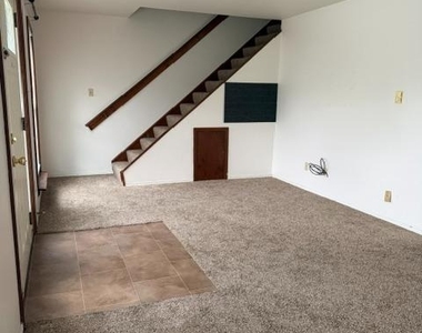 227 Gary Avenue - Photo Thumbnail 6