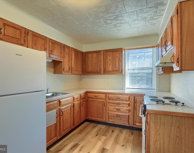 50 E Maple Street - Photo Thumbnail 7