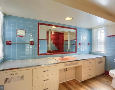 50 E Maple Street - Photo Thumbnail 11