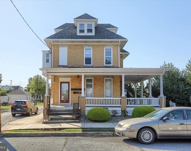 50 E Maple Street - Photo Thumbnail 1
