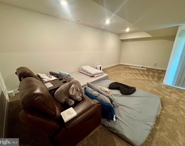 525 Buttonwood St - Photo Thumbnail 16