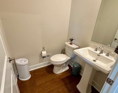 525 Buttonwood St - Photo Thumbnail 8