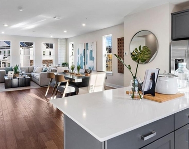 216 Red Leaf Lane - Photo Thumbnail 6
