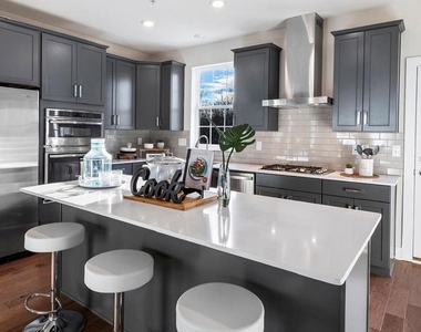 216 Red Leaf Lane - Photo Thumbnail 4