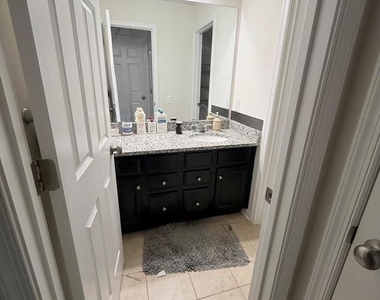729 Sun Valley Court - Photo Thumbnail 16