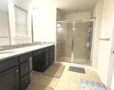 729 Sun Valley Court - Photo Thumbnail 13