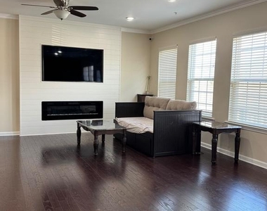 729 Sun Valley Court - Photo Thumbnail 9