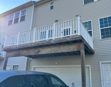 729 Sun Valley Court - Photo Thumbnail 20