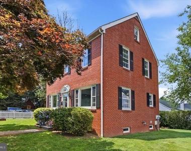 843 Taylor Street - Photo Thumbnail 1