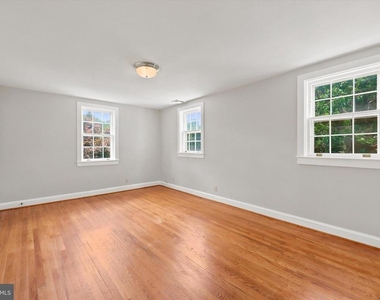 843 Taylor Street - Photo Thumbnail 13
