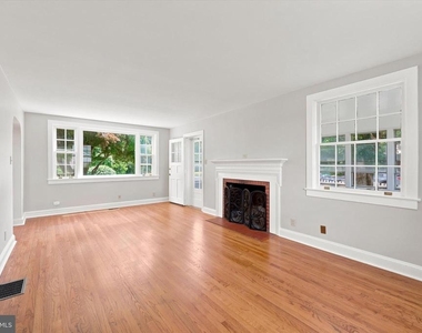 843 Taylor Street - Photo Thumbnail 4