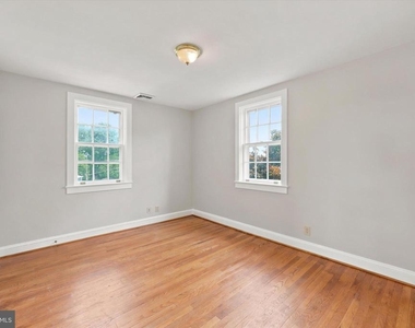 843 Taylor Street - Photo Thumbnail 15