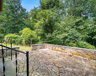 25 E Pennsbury Way - Photo Thumbnail 23