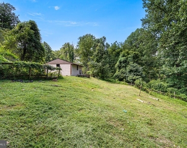 25 E Pennsbury Way - Photo Thumbnail 24
