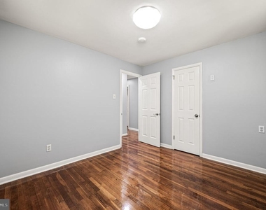 25 E Pennsbury Way - Photo Thumbnail 18