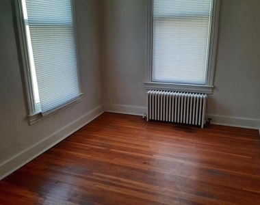 12 S Filbert Street - Photo Thumbnail 7