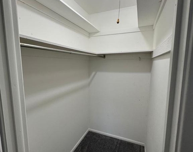 1155 York Road - Photo Thumbnail 13