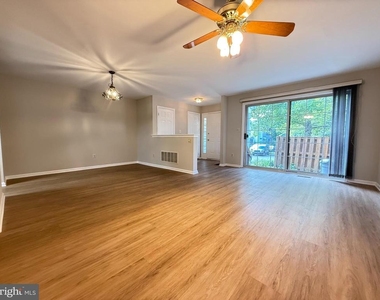 9408 Sheffield Drive - Photo Thumbnail 3