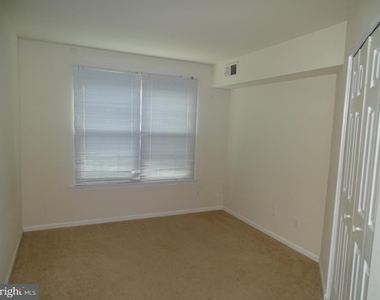 1404 Beacon Hill Drive - Photo Thumbnail 4