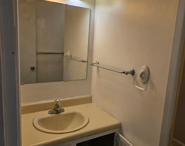 55-7 Holly Drive - Photo Thumbnail 37