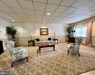 860 Lower Ferry Road - Photo Thumbnail 14