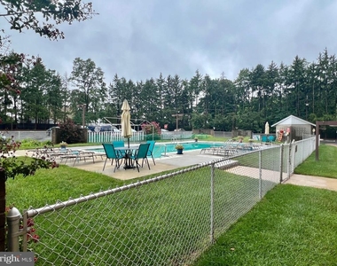 860 Lower Ferry Road - Photo Thumbnail 20