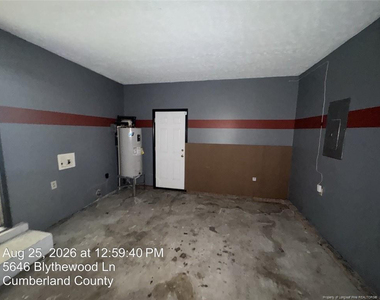 5646 Blythewood Lane - Photo Thumbnail 12