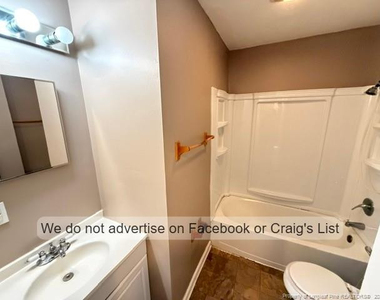 806 Hicks Avenue - Photo Thumbnail 5