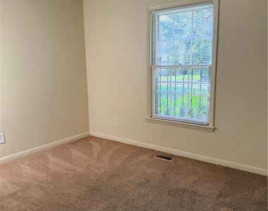 1610 Diplomat Drive - Photo Thumbnail 11