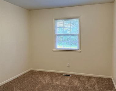 1610 Diplomat Drive - Photo Thumbnail 10
