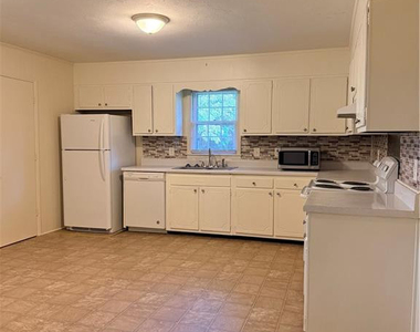 1610 Diplomat Drive - Photo Thumbnail 4