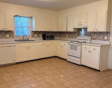 1610 Diplomat Drive - Photo Thumbnail 5