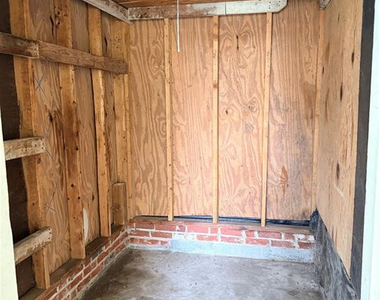 1610 Diplomat Drive - Photo Thumbnail 15